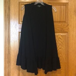 The Limited sleeveless open front cardigan,ruffle at the hem. Black, size small.